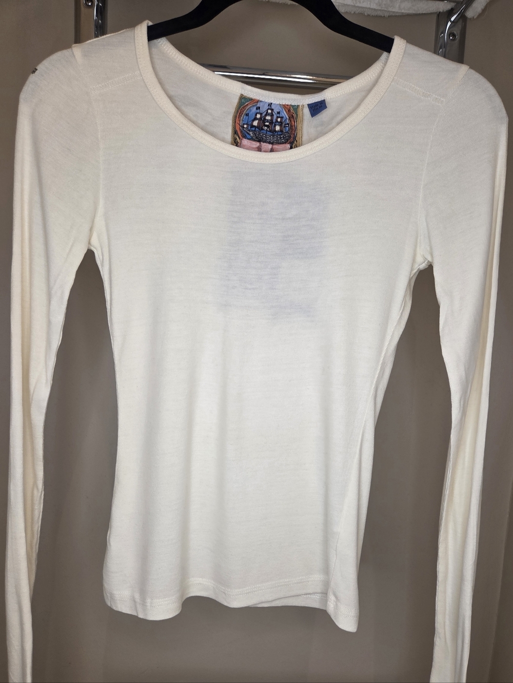 L.A.M.B. by Gwen Stefani Cream Ornate Rib Tee Long-Sleeve Graphic Top - Picture 2 of 7
